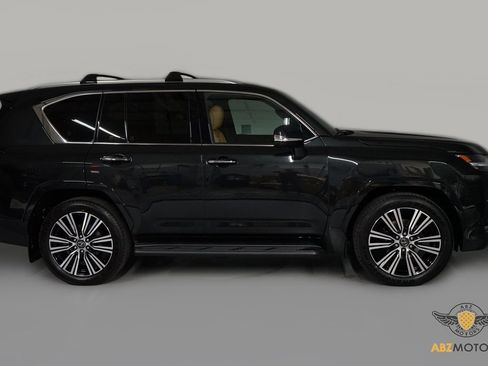 Used 2026 Lexus LX 600 4WD w/ Luxury Package image 4
