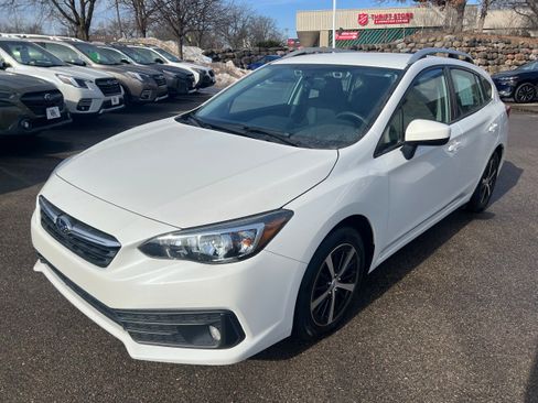 Used 2020 Subaru Impreza Premium image 3