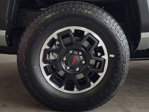 New 2024 Toyota Tacoma TRD Off-Road image 4