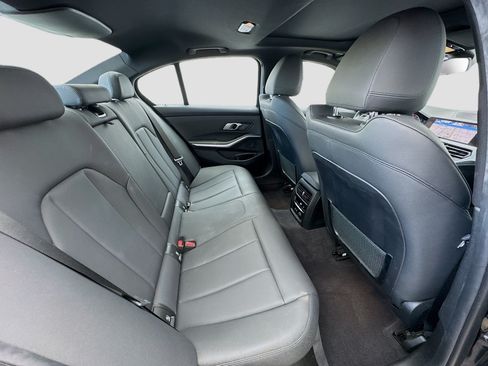 Used 2019 BMW 330i Sedan w/ Convenience Package RWD image 19