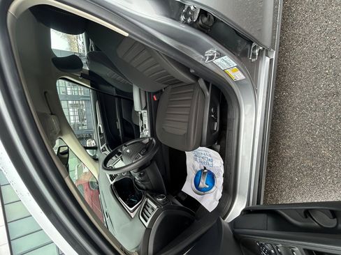 Used 2020 Ford Fusion SE image 33