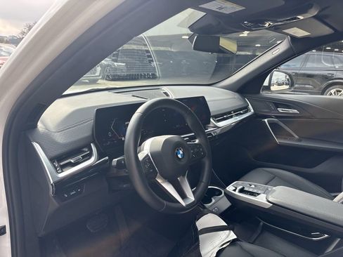 Used 2025 BMW X2 xDrive28i w/ Convenience Package image 12