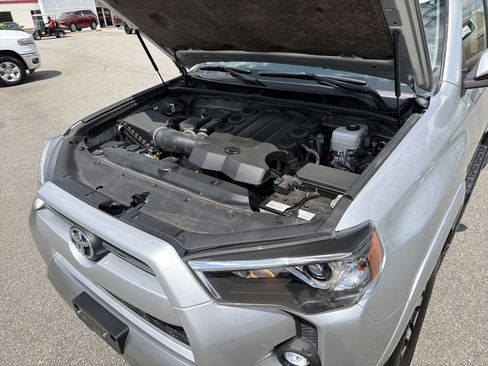 Certified 2024 Toyota 4Runner TRD Off-Road image 23