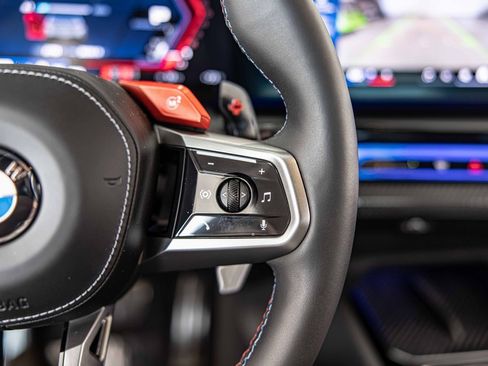 Used 2025 BMW M5 w/ Carbon Package image 26