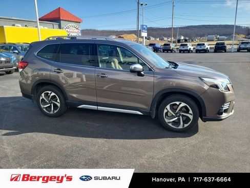 Used 2022 Subaru Forester Touring image 6