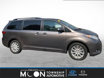 Used 2017 Toyota Sienna XLE Premium