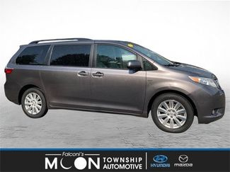 Used 2017 Toyota Sienna XLE Premium AWD/4WD video 1
