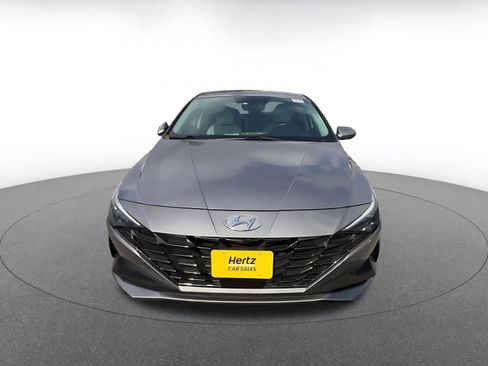 Used 2023 Hyundai Elantra Limited FWD image 3