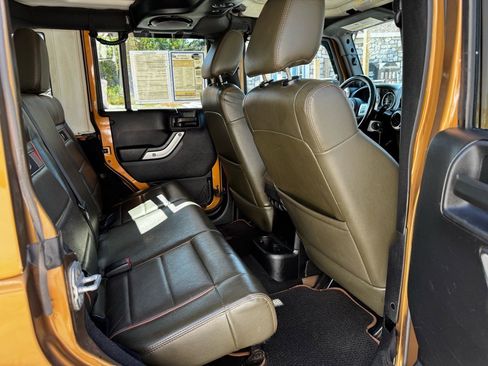 Used 2011 Jeep Wrangler 70th Anniversary w/ Dual Top Group image 26