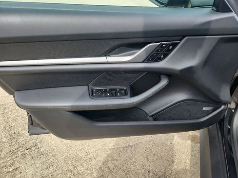 Certified 2025 Porsche Taycan image 12