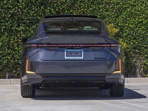 New 2026 Lexus ES 350e FWD image 12