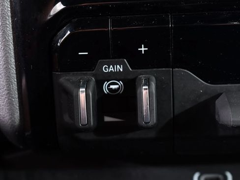 Used 2025 RAM 1500 Big Horn AWD/4WD image 28