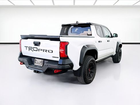 Used 2024 Toyota Tacoma TRD Pro AWD/4WD image 4