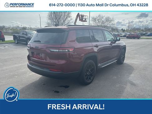 Used 2024 Jeep Grand Cherokee L Altitude image 4