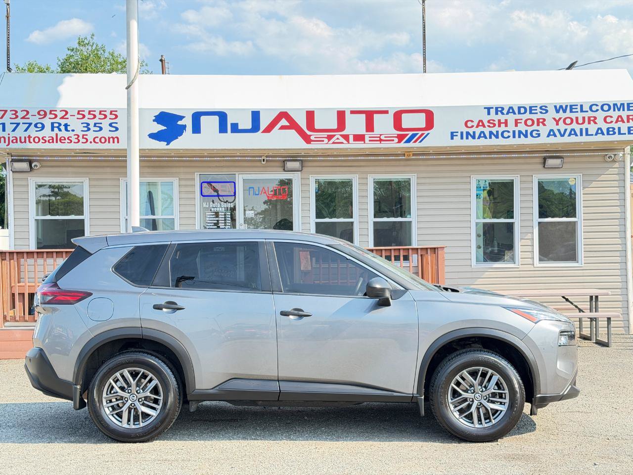 Used 2021 Nissan Rogue S AWD/4WD image 3