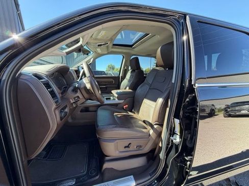 Used 2025 RAM 3500 Longhorn AWD/4WD image 15