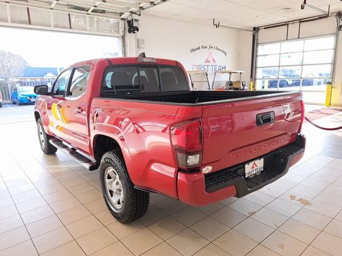 Used 2022 Toyota Tacoma SR image 10