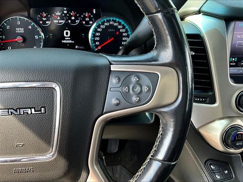 Used 2018 GMC Yukon XL Denali w/ Denali Ultimate Package AWD/4WD image 12