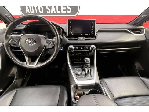 Used 2020 Toyota RAV4 XSE image 16