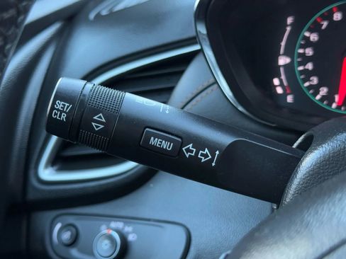 Used 2020 Chevrolet Trax LT w/ LT Convenience Package image 25