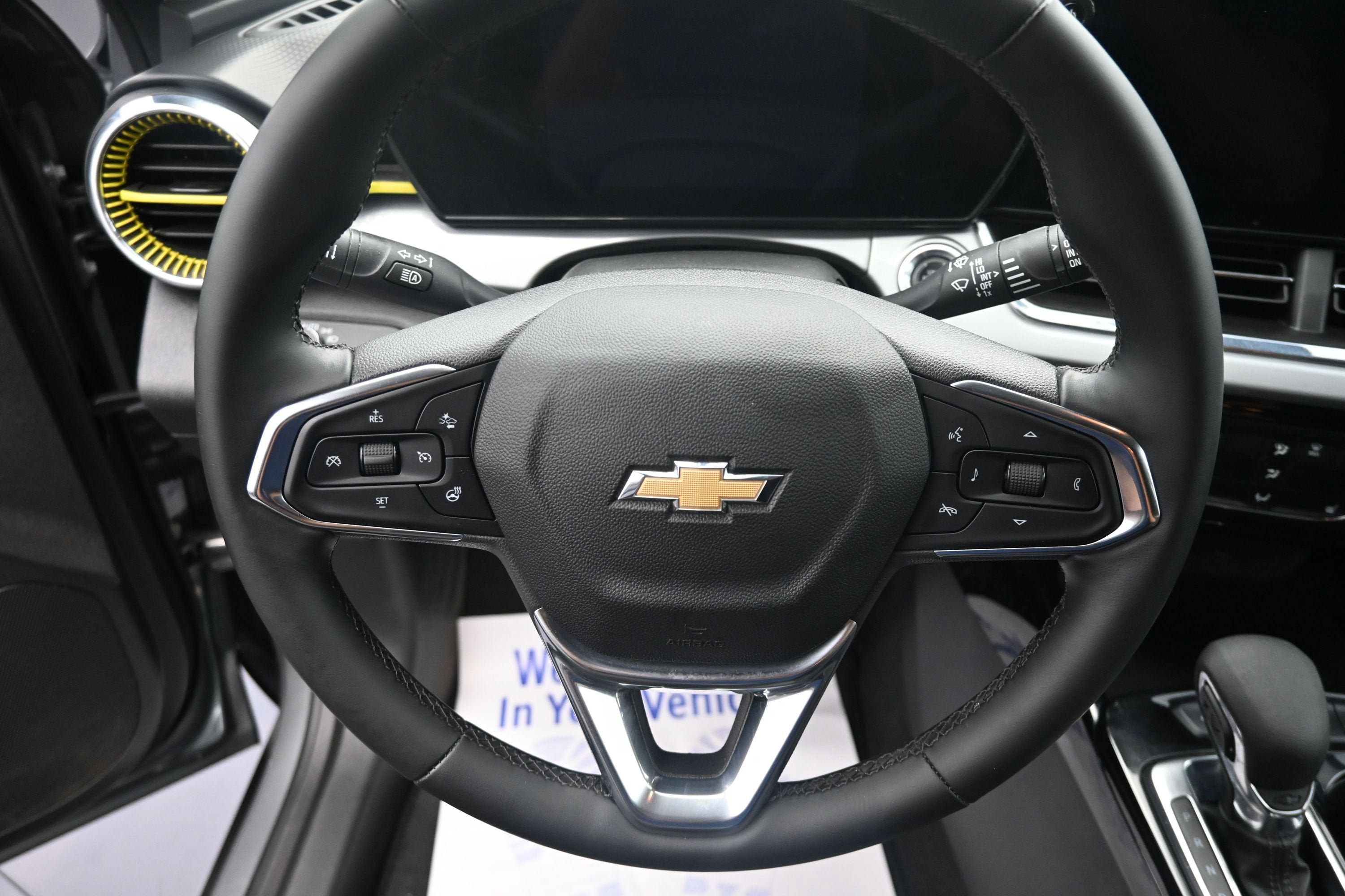 Certified 2024 Chevrolet Trax LT w/ Driver Confidence Package FWD image 12