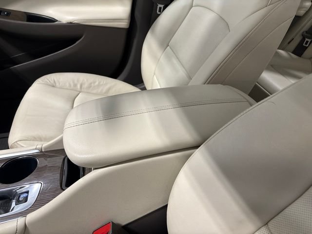 Used 2023 Chevrolet Malibu LT FWD image 27