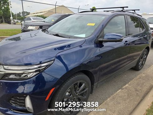 Used 2023 Chevrolet Equinox RS w/ RS Leather Package FWD image 5