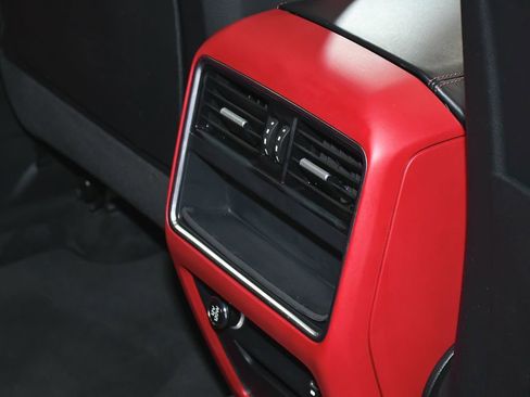 Used 2021 Porsche Cayenne image 47