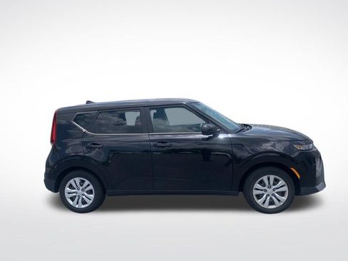 Used 2022 Kia Soul LX FWD image 11