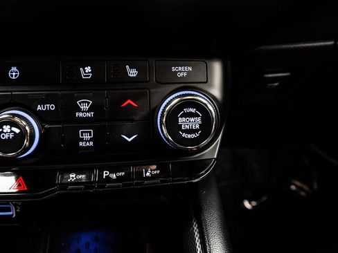 Used 2025 Dodge Durango GT AWD/4WD image 30