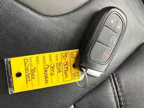 Used 2014 Jeep Cherokee Limited AWD/4WD image 31