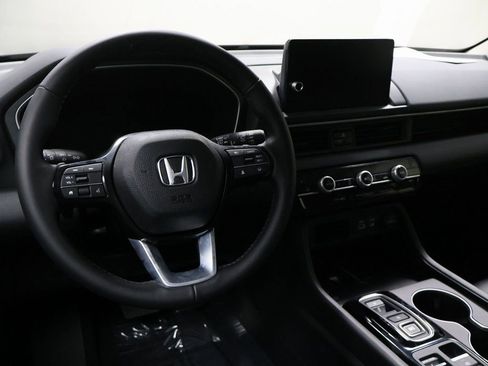 New 2025 Honda Pilot Touring image 26