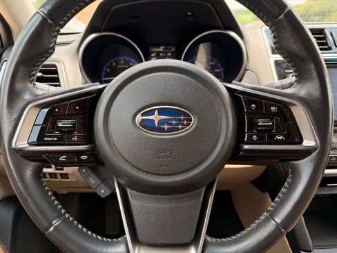 Used 2019 Subaru Outback 2.5i Limited AWD/4WD image 11