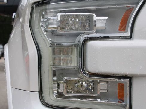 Used 2017 Ford F150 Lariat w/ Equipment Group 502A Luxury image 18