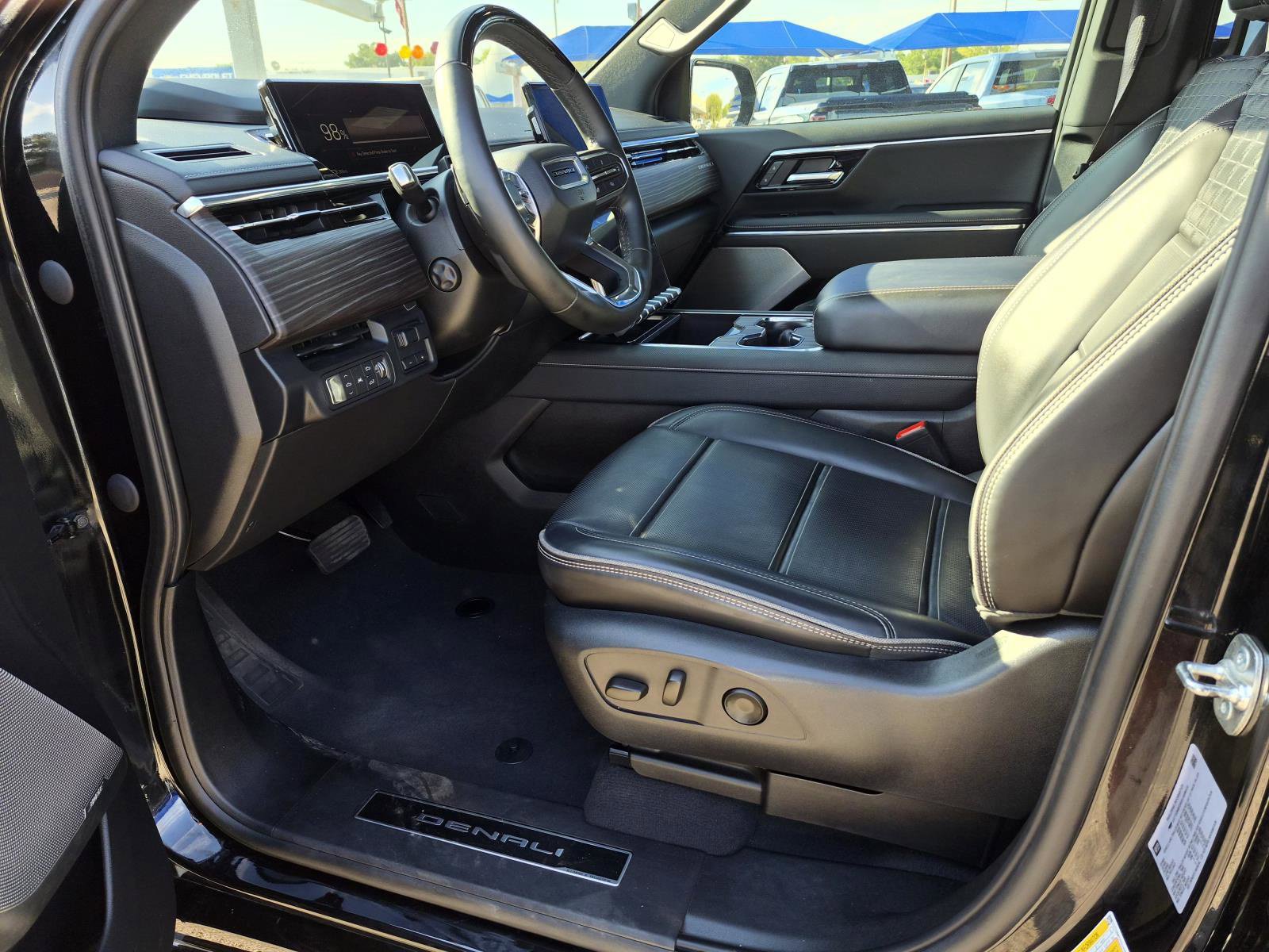 Used 2025 GMC Sierra EV Denali AWD/4WD image 2