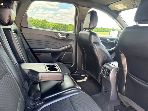 Used 2025 Ford Escape ST-Line AWD/4WD image 17