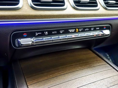 Used 2020 Mercedes-Benz GLS 450 4MATIC image 28