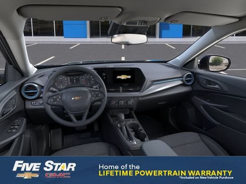 New 2026 Chevrolet Trax LS w/ LS Convenience Package FWD image 15