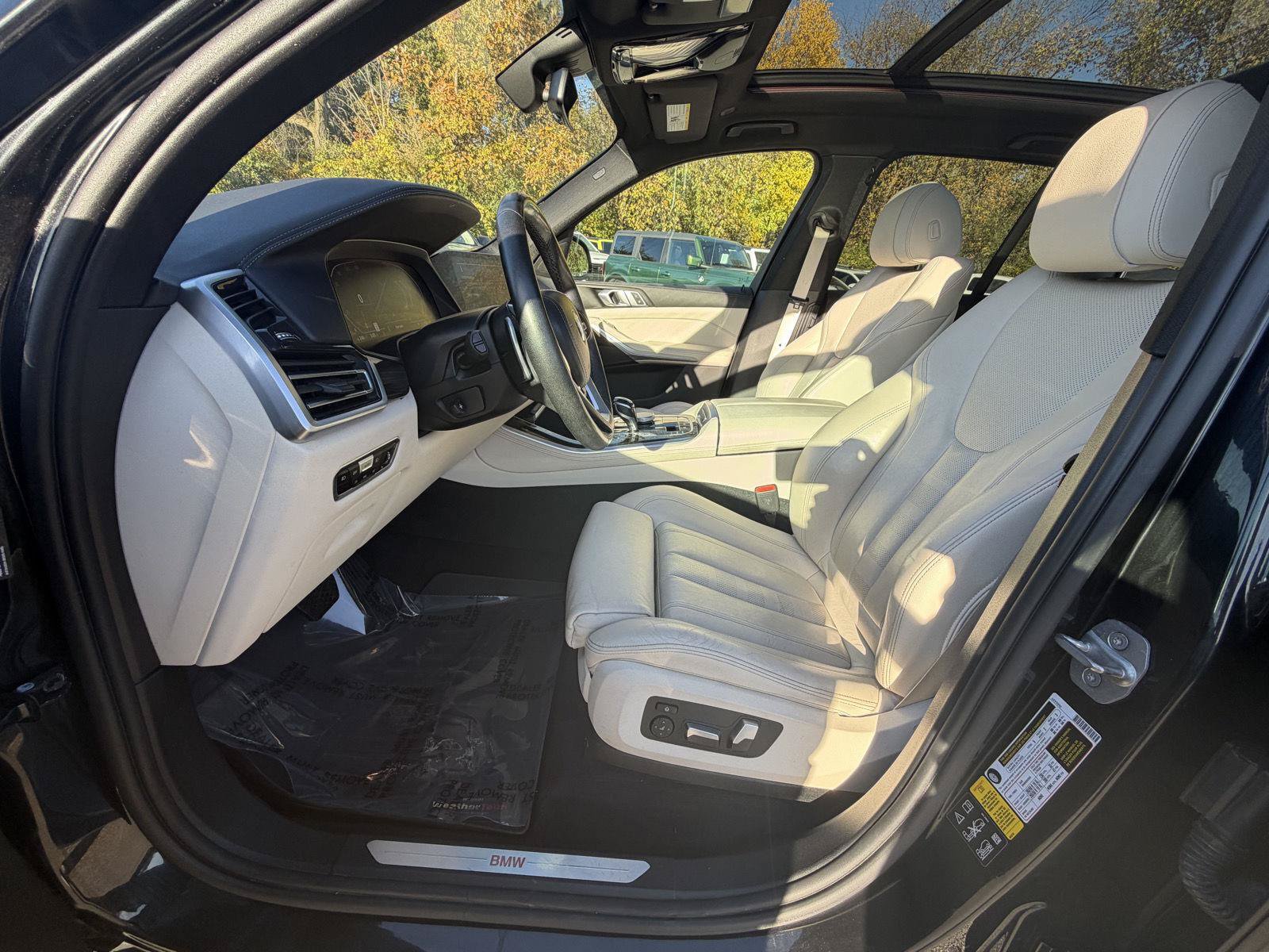Used 2020 BMW X5 xDrive40i w/ Premium Package AWD/4WD image 12