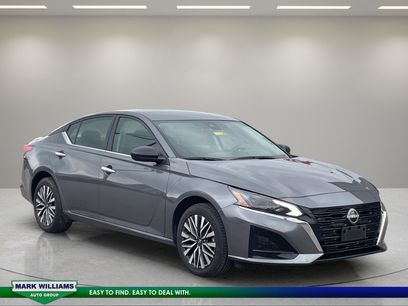 Used 2025 Nissan Altima 2.5 SV