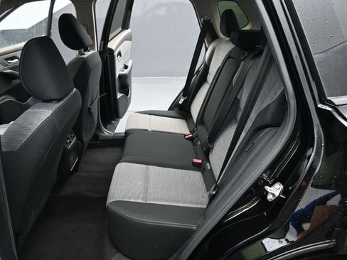 Used 2023 Nissan Rogue SV image 12