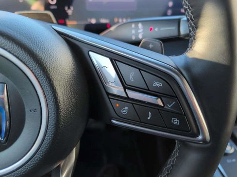 Used 2025 Buick Enclave Avenir w/ Super Cruise Package image 10