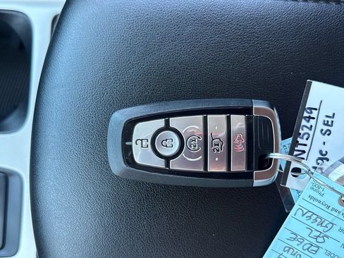 Used 2024 Ford Edge SEL w/ Convenience Package AWD/4WD image 37