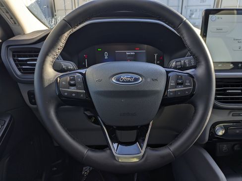 New 2026 Ford Escape SE FWD image 28