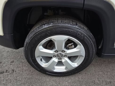 Used 2019 Jeep Compass Latitude w/ Popular Equipment Group AWD/4WD image 22