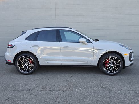 New 2026 Porsche Macan S image 10