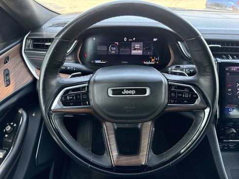 Used 2022 Jeep Grand Cherokee L Summit w/ Advanced Protech Group IV AWD/4WD image 13