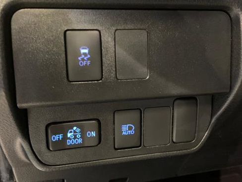 Used 2021 Toyota Tacoma SR5 image 17