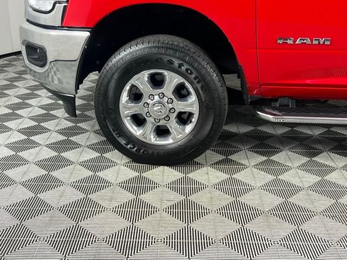 Used 2024 RAM 2500 Big Horn w/ Bed Utility Group image 9