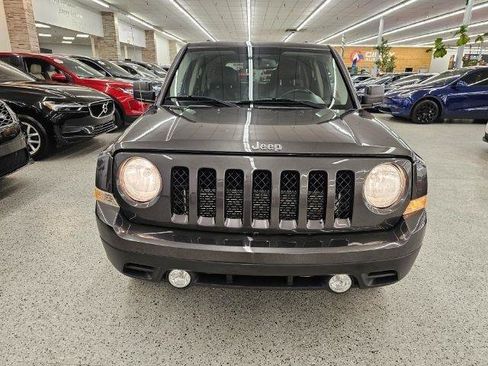 Used 2015 Jeep Patriot High Altitude AWD/4WD image 2
